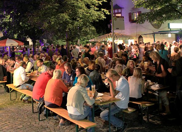 absamer-dorffest-hall-wattens