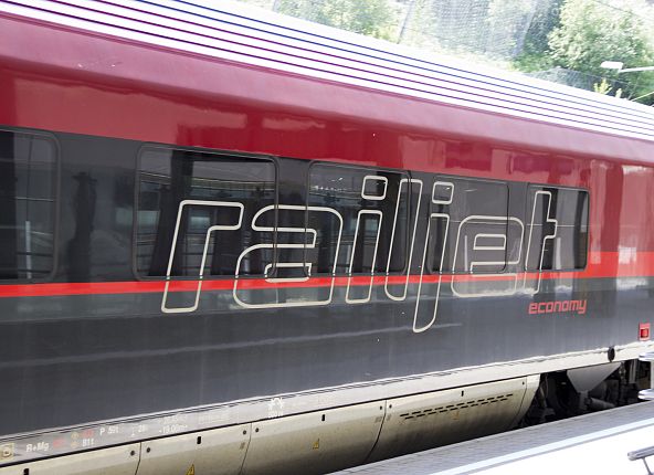 Railjet Arrival by train