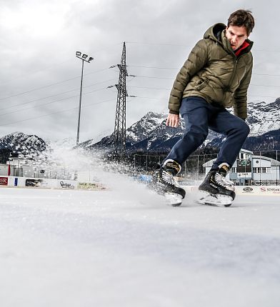 Eislaufen in Wattens Eislaufplatz in Tirol