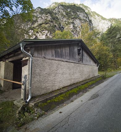 Ladhütte im Halltal