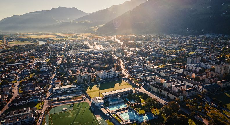 Vista aerea di Wattens in Tirolo