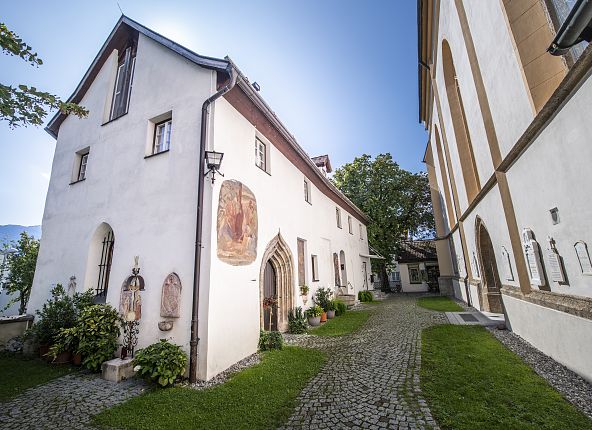 marien-basilika-absam-kraftort-hall-wattens