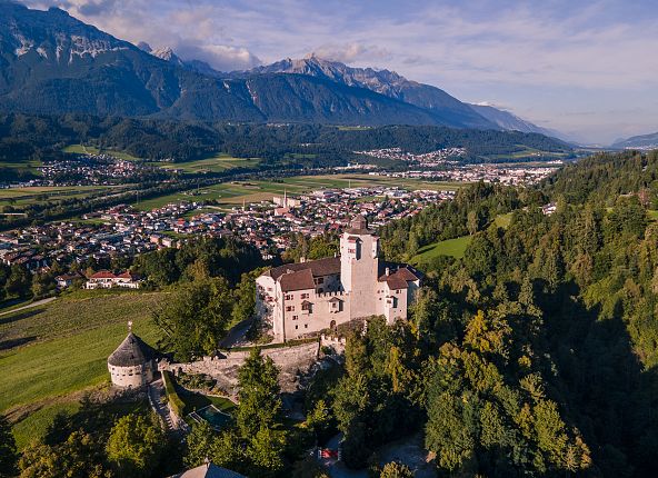 schloss-friedberg-volders-in-tirol-region-hall-wattens-2-1