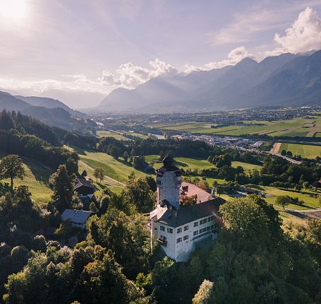 schloss-friedberg-volders-in-tirol-region-hall-wattens-5-5