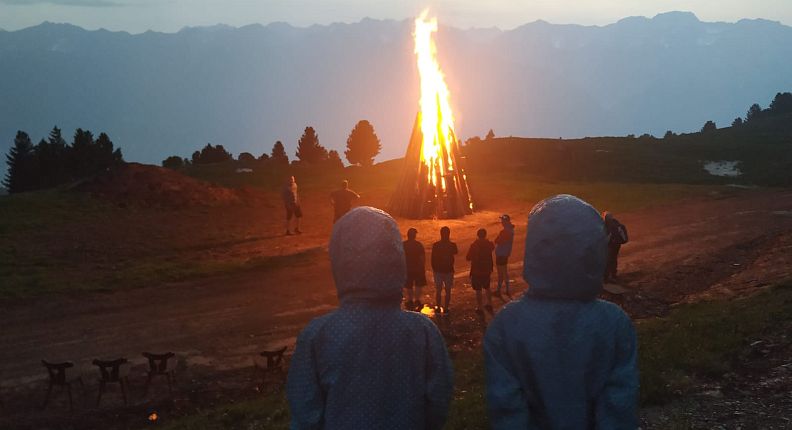 sonnwendfeuer-adele-mathilda-