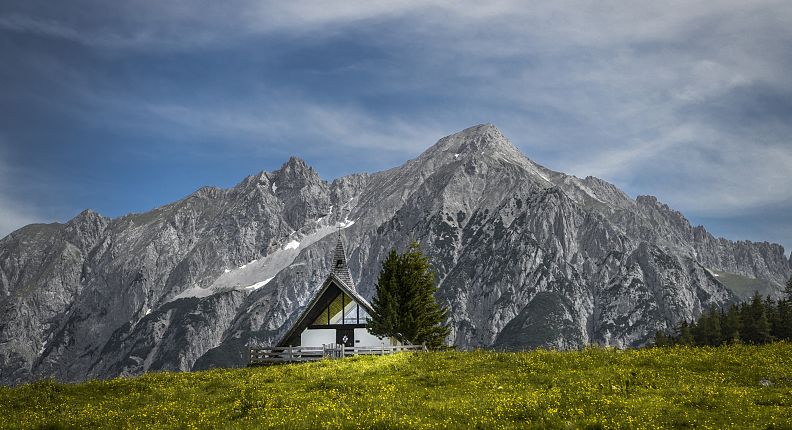 walderalm-daemmerung-hall-wattens