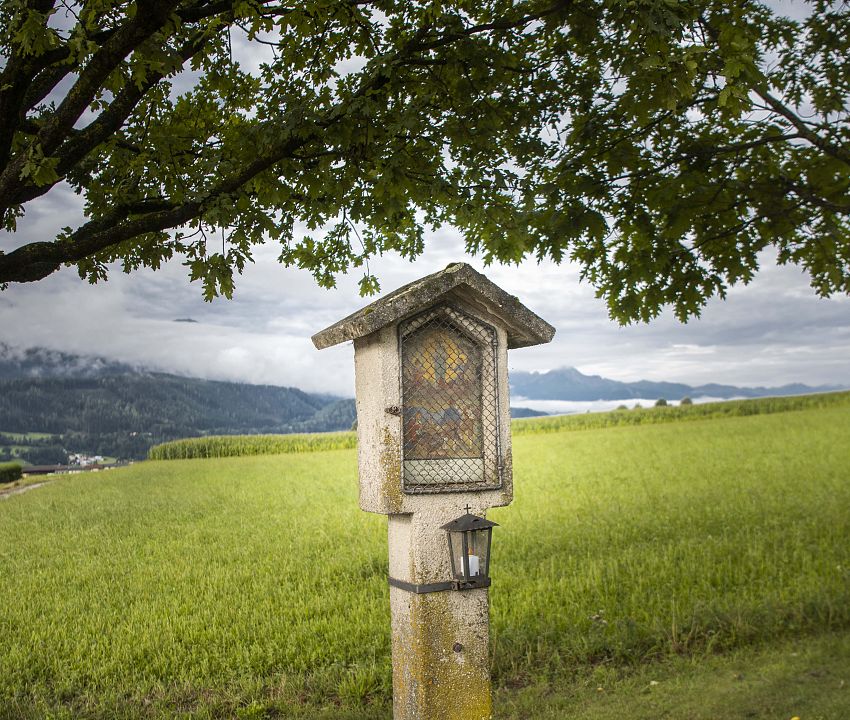 small place of power_Place to the Three Oaks in Mils_Marterl ©Hall-Wattens.at (2)