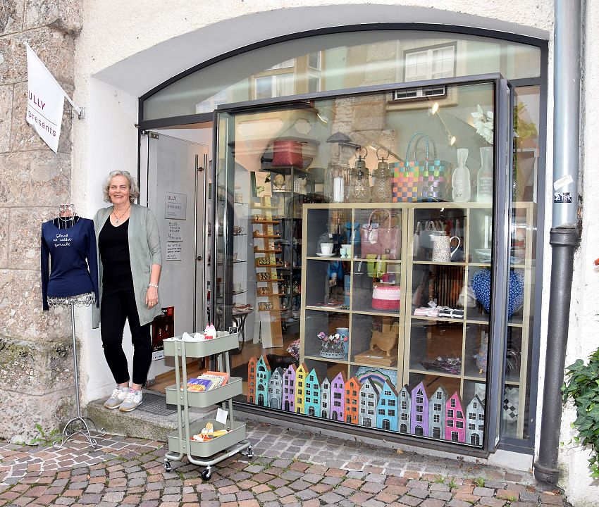 Ully Geschenke Hall in Tirol