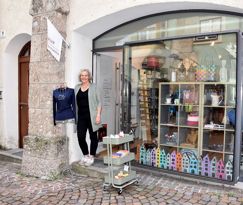 Ully Geschenke Hall in Tirol