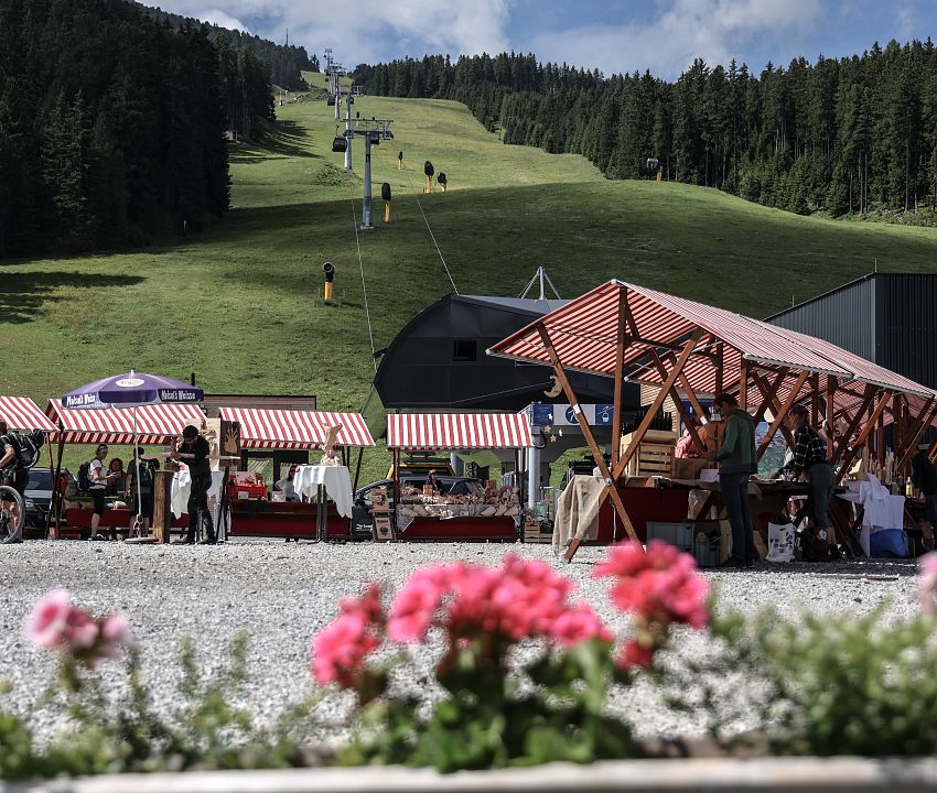 Swiss stone pine market on the Glungezer ©hall-wattens.at