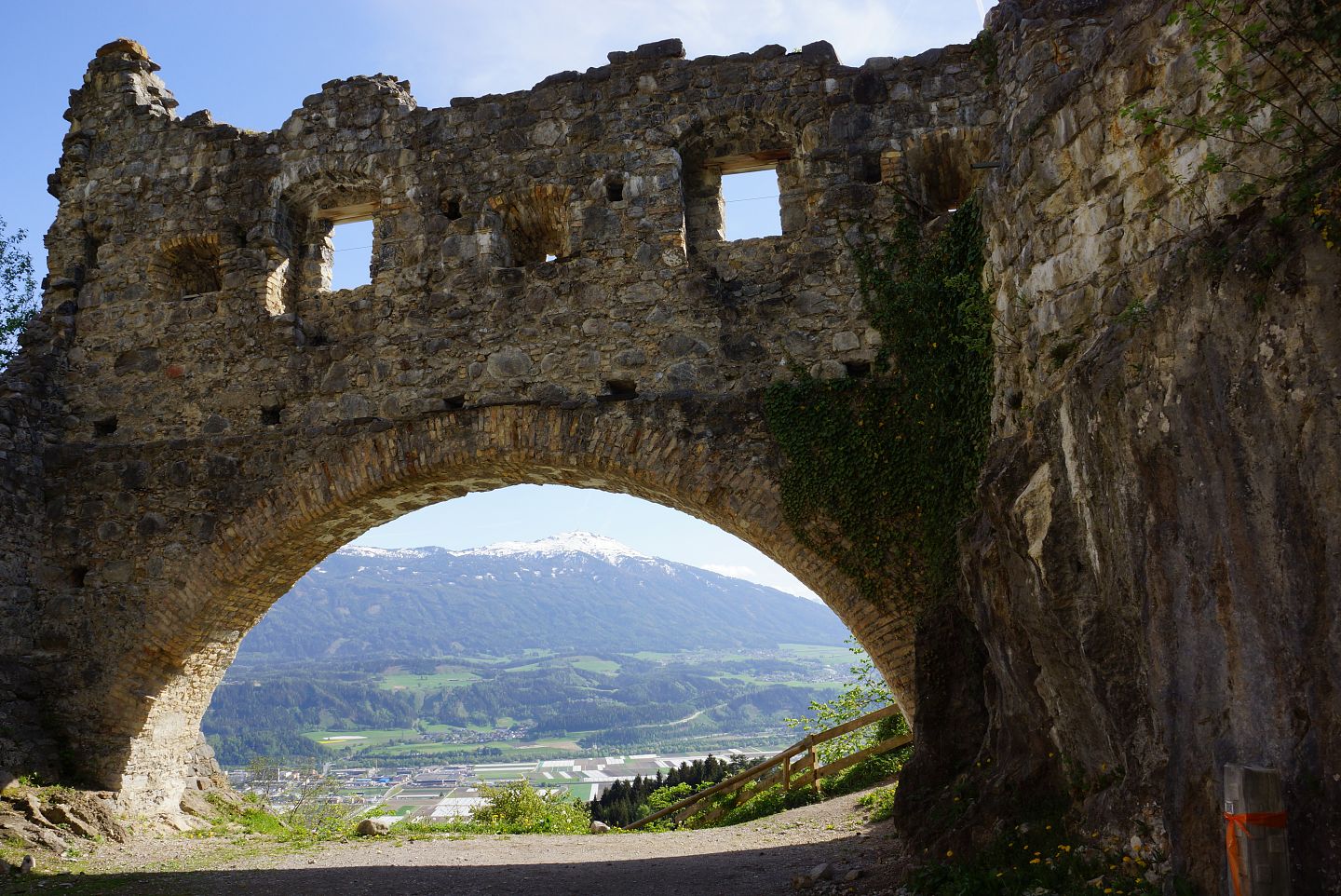 Ansicht Schlossruine Thaur_2018 (9)