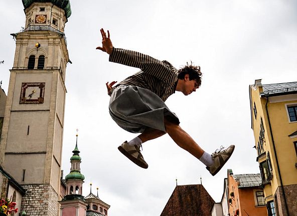 Parkour-Action in der Altstadt von Hall in Tirol (c)Lukas Steiner
