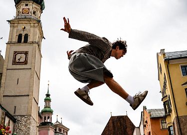 Parkour-Action in der Altstadt von Hall in Tirol (c)Lukas Steiner