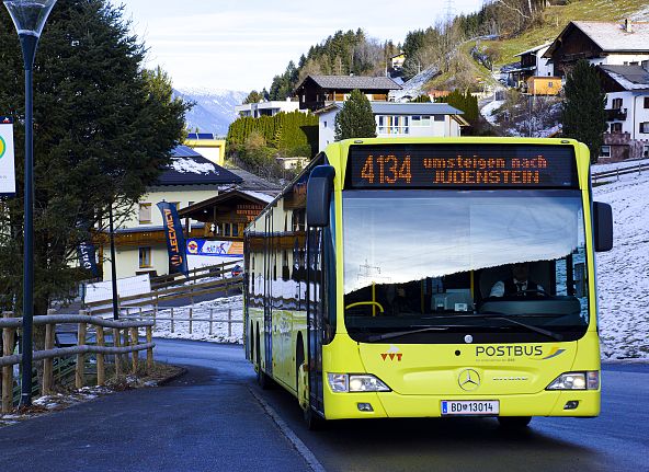 anfahrt-mit-bus-zur-glungezerbahn-hall-wattens