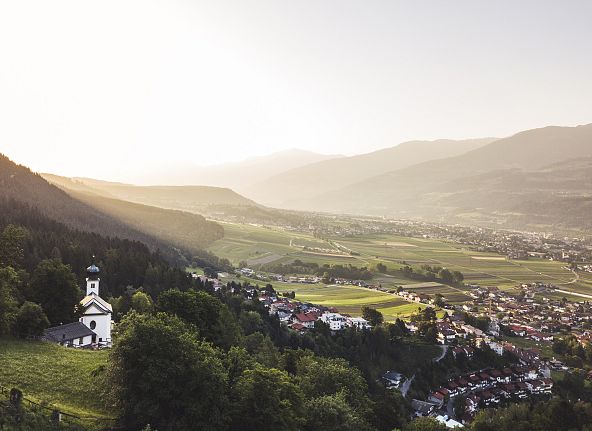 burgruine-thaur-sonnenaufgang-chall-wattens