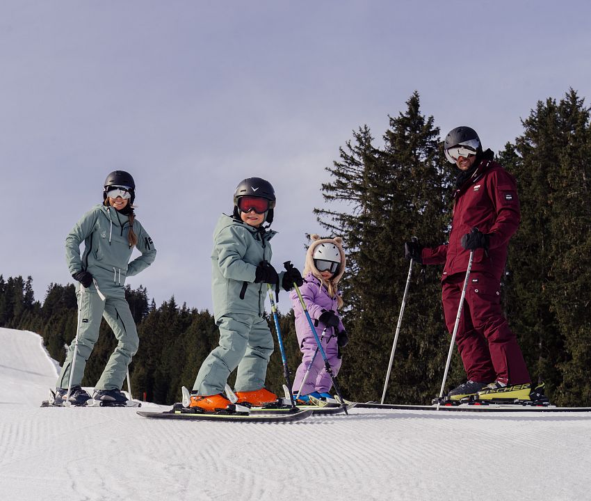 familie-skifahren-glungezer