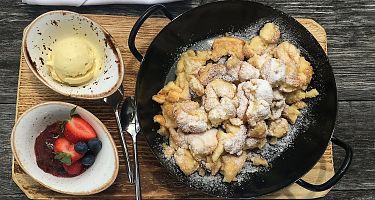 kaiserschmarrn-mit-eis-und-fruechten-pixabay-11