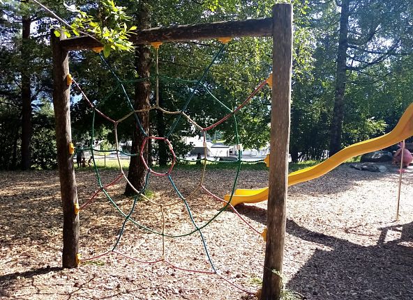 Waldspielplatz Thaur - Hier geht die Post ab!