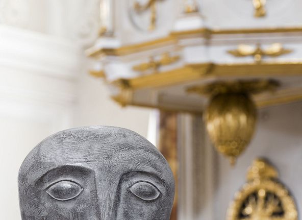 Kunst im Sakralraum: Ausstellung &quot;Antlitze&quot; von Sergio Sommavilla