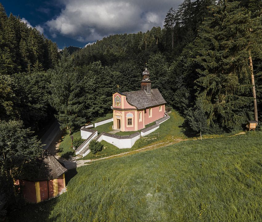 maria-larch-wallfahrt-region-hall-wattens