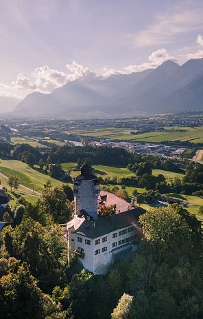 schloss-friedberg-volders-in-tirol-region-hall-wattens-5-1