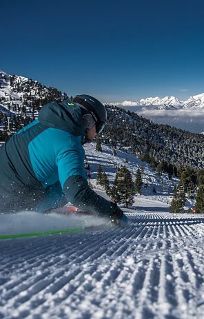 skifahren-mit-ausblick-ins-tal-hall-wattens