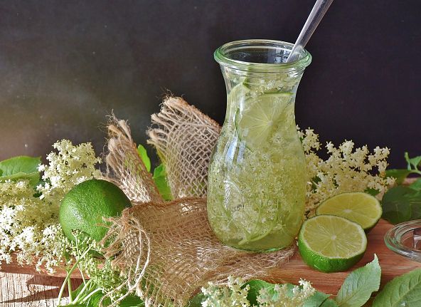 weisser-holundersaftcpixabay-3